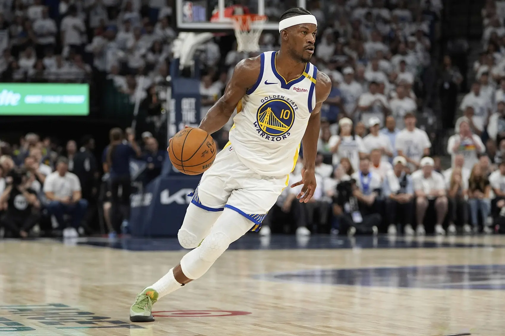 AA, 逆转掘金, 随着勇士逆